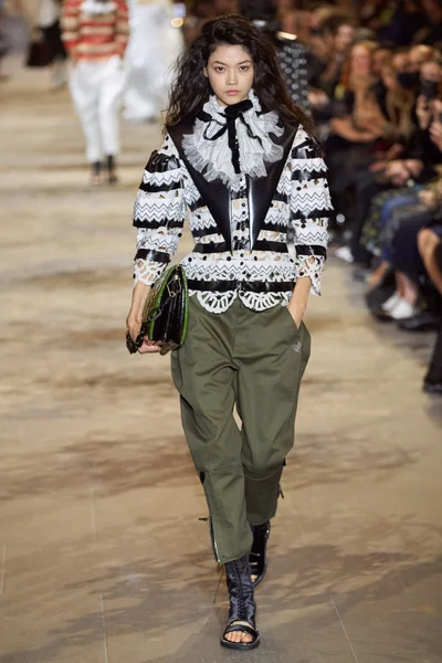 Look 36
